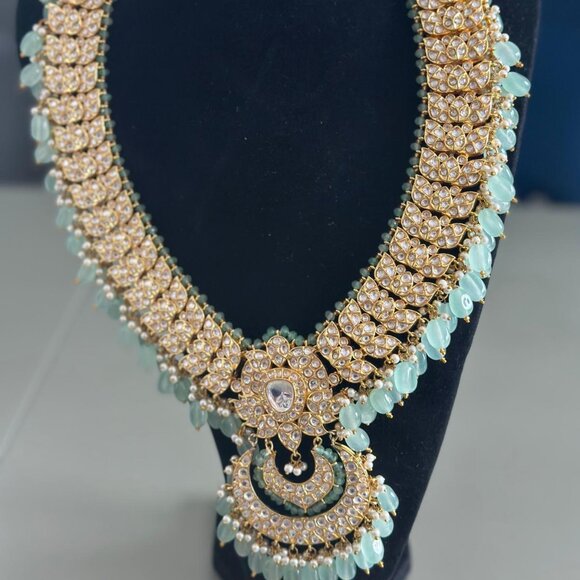 Exquisite Mint Green Kundan Polki Necklace Set - Picture 2 of 5